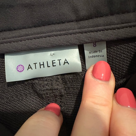 Athleta Plum Pants with Zipper Pockets & Zipper ankles. - Picture 6 of 6